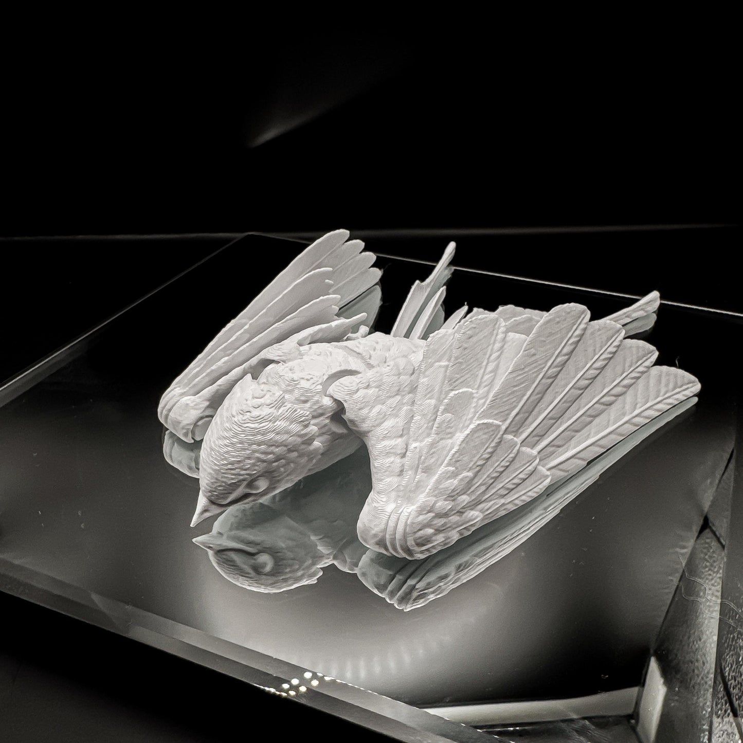 Articulating 3D-Printed Bird / Moveable Sparrow Desk Decor & Fidget Toy